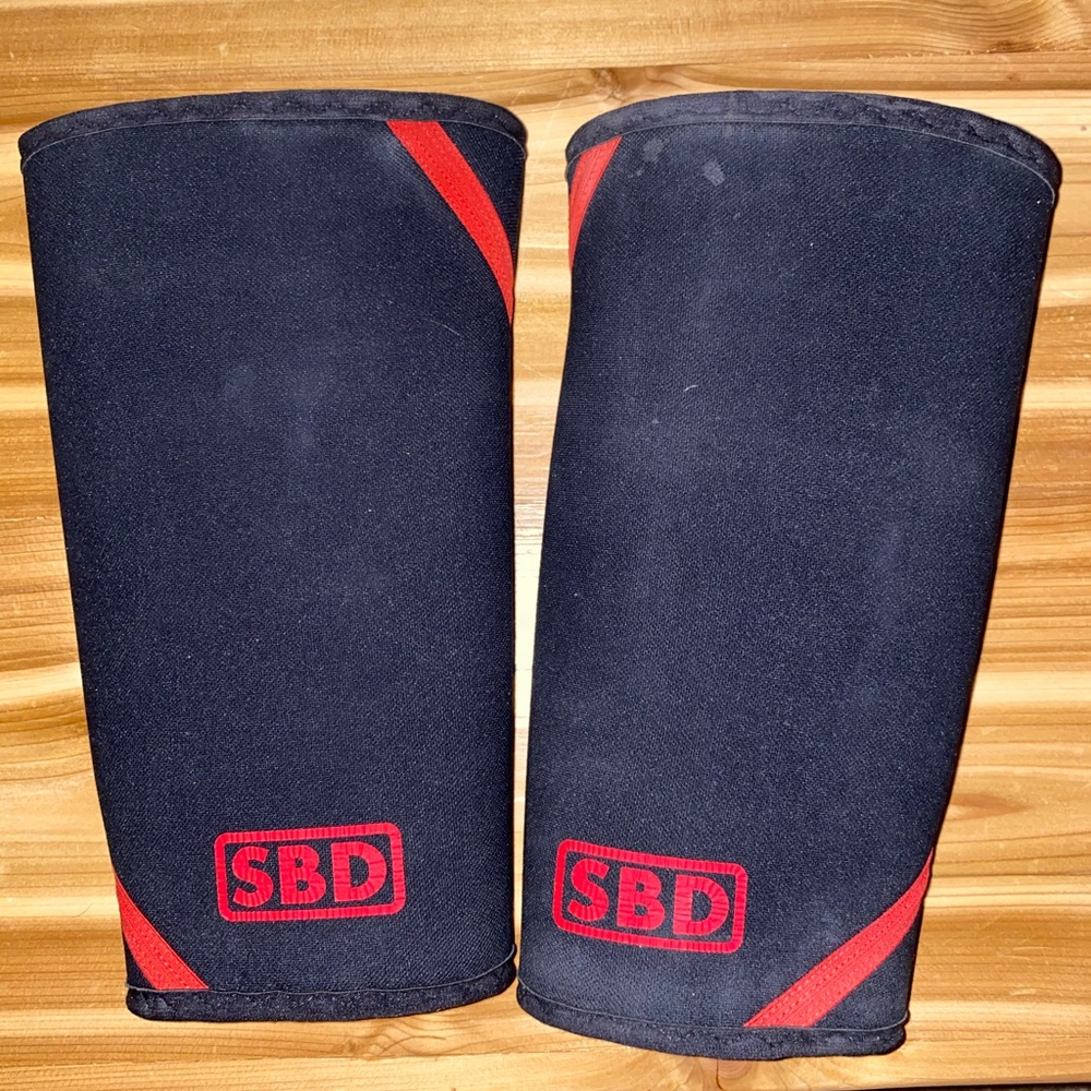 SBD knee sleeves